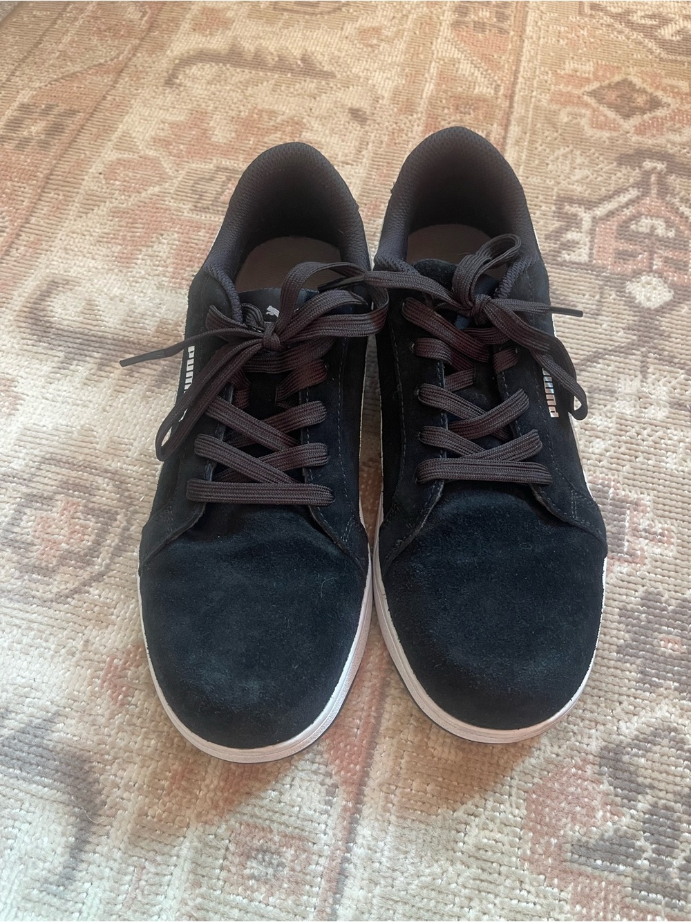 Women's Black Suede Low-Top PUMA Sneakers / safety toe work shoes